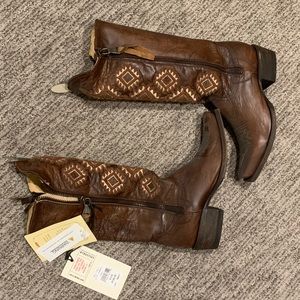 NWT Idyllwind zip up western boots - 6.5